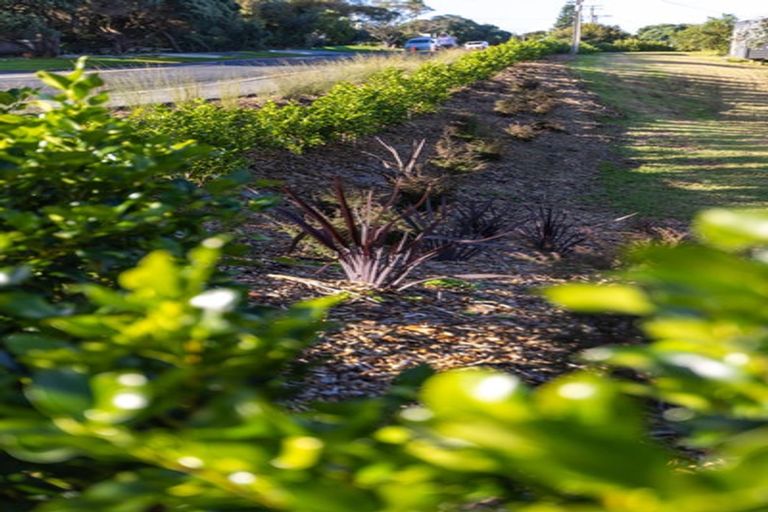 Photo of property in 61 Hauraki Road, Leigh, Warkworth, 0985
