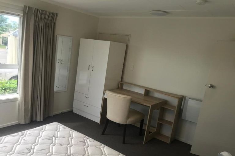 Photo of property in 389 Yaldhurst Road, Russley, Christchurch, 8042