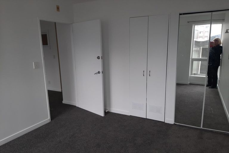 Photo of property in Terrace Heights Apartments, 5e/163 The Terrace, Wellington Central, Wellington, 6011