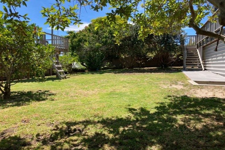 Photo of property in 15 Shearwater Street, One Tree Point, 0118