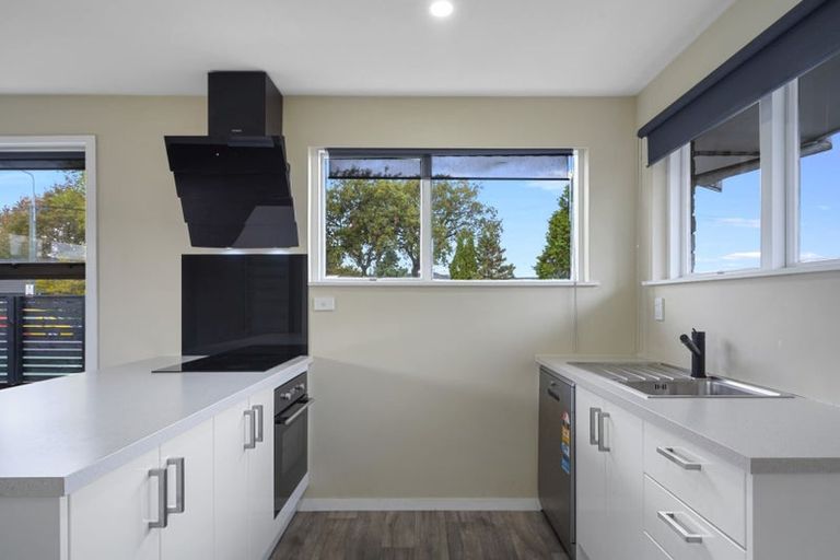 Photo of property in 1/78 Middlepark Road, Sockburn, Christchurch, 8042
