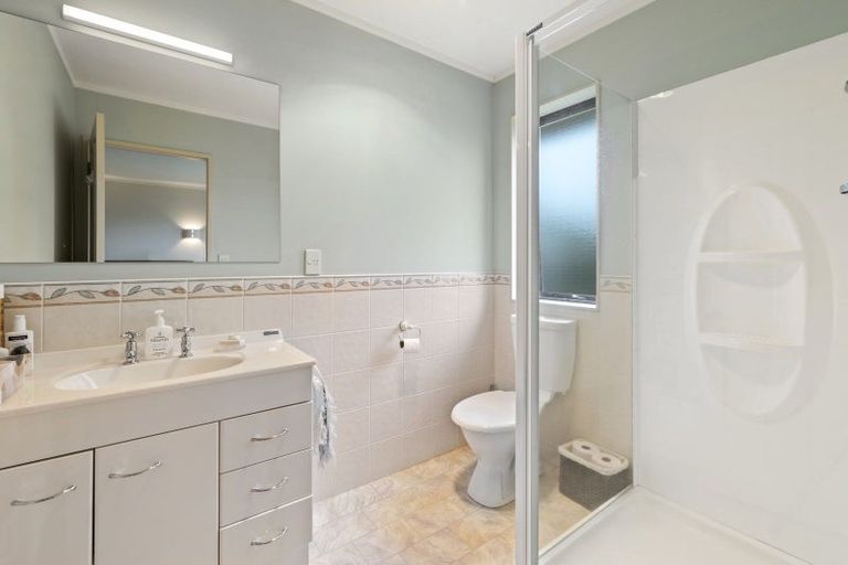 Photo of property in 12 Corfe Castle Lane, Levin, 5510