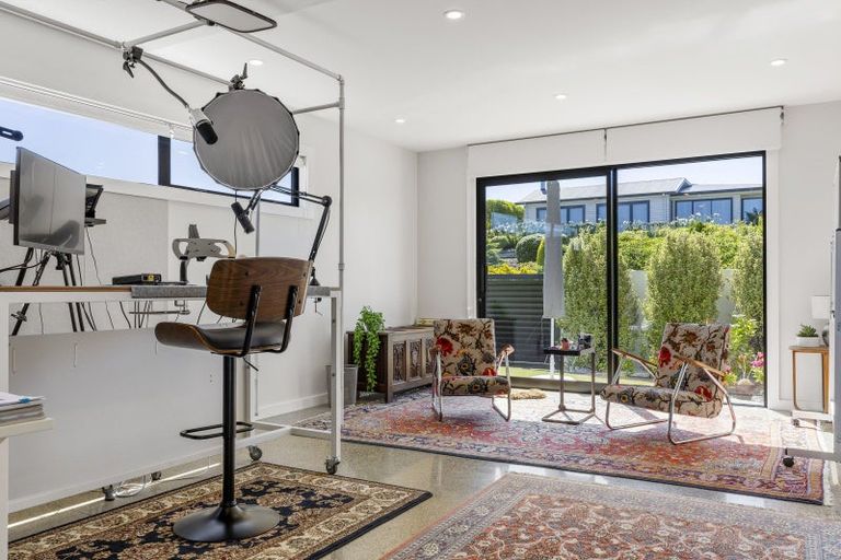 Photo of property in 10 Karapoto Lane, Rainbow Point, Taupo, 3330