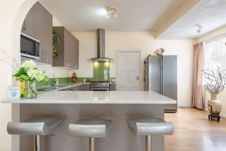 Photo of property in 5 Freyberg Street, Waterloo, Lower Hutt, 5011