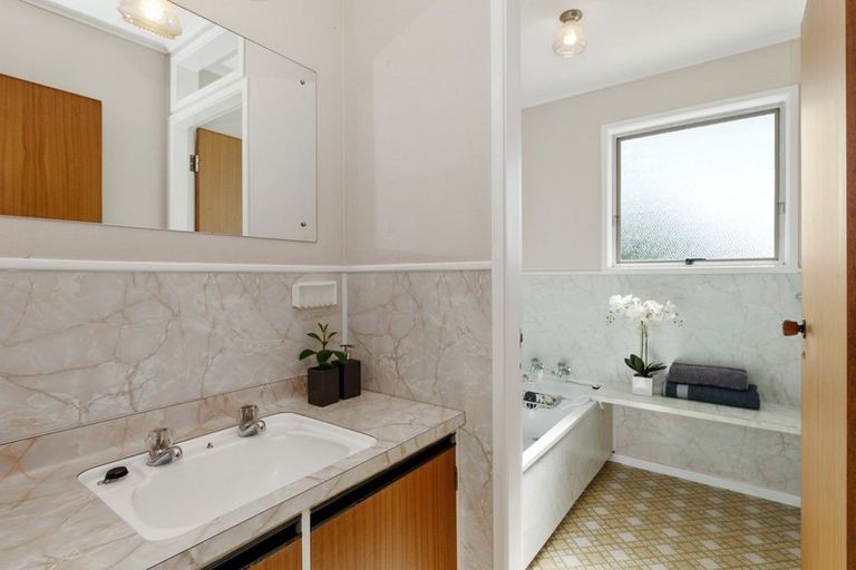 Photo of property in 39 Forest Lake Road, Forest Lake, Hamilton, 3200