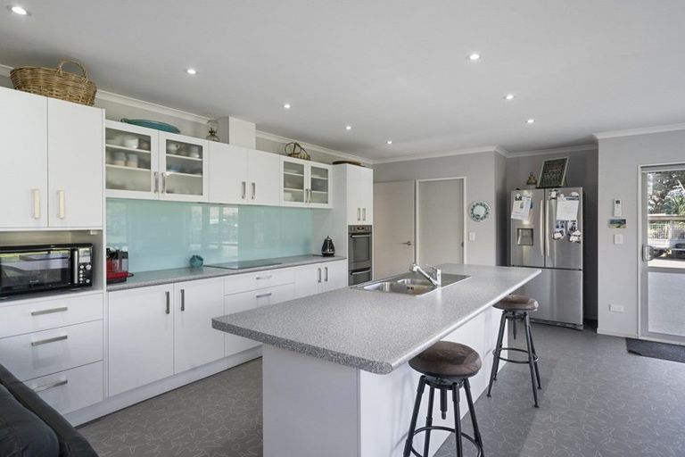Photo of property in 151 Peka Peka Road, Peka Peka, Waikanae, 5391