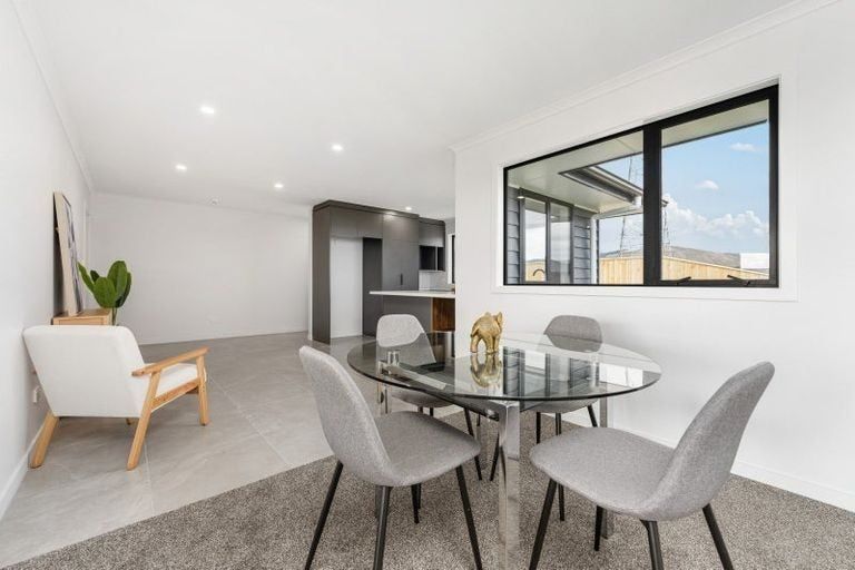 Photo of property in 59 Atlantic Drive, Fitzherbert, Palmerston North, 4410