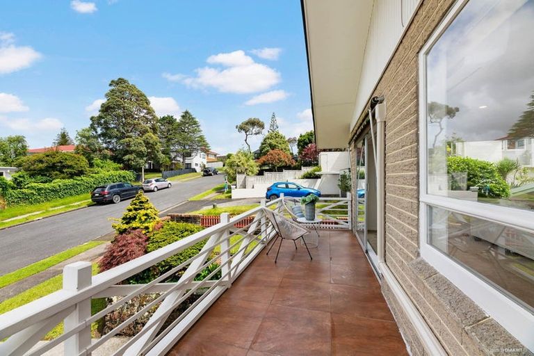 Photo of property in 58 Knightsbridge Drive, Forrest Hill, Auckland, 0620