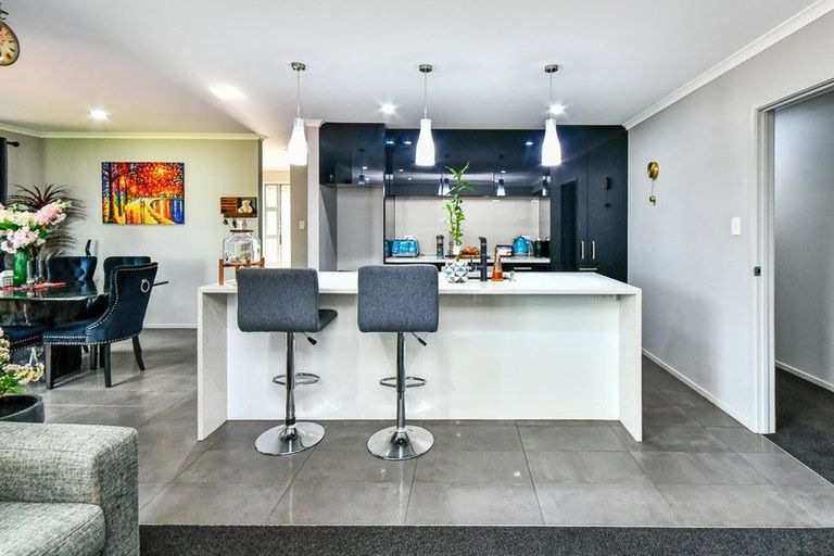 Photo of property in 135 Hillpark Drive, Pokeno, 2402