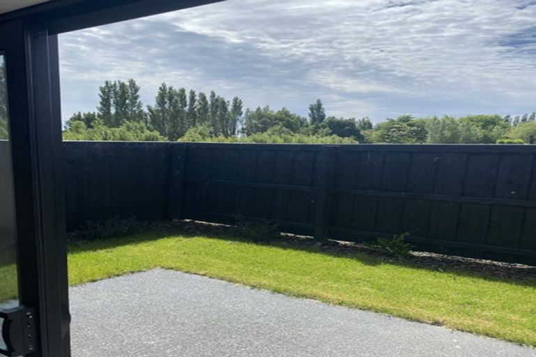 Photo of property in 32 Kiekie Road, Casebrook, 8051