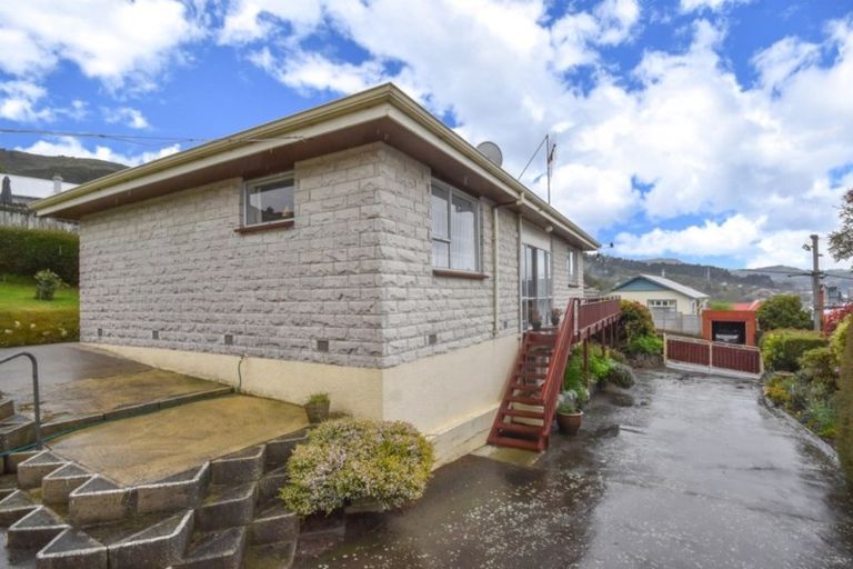 Photo of property in 5 Kiwi Street, Saint Leonards, Dunedin, 9022