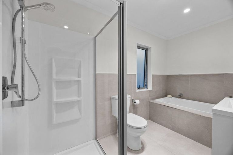 Photo of property in 27 Forbes Mccammon Drive, Swanson, Auckland, 0614