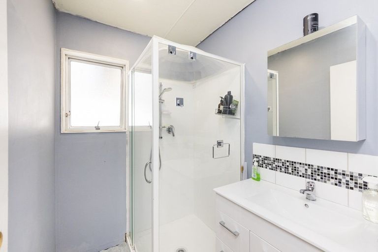 Photo of property in 1/17 Apollo Parade, Milson, Palmerston North, 4414