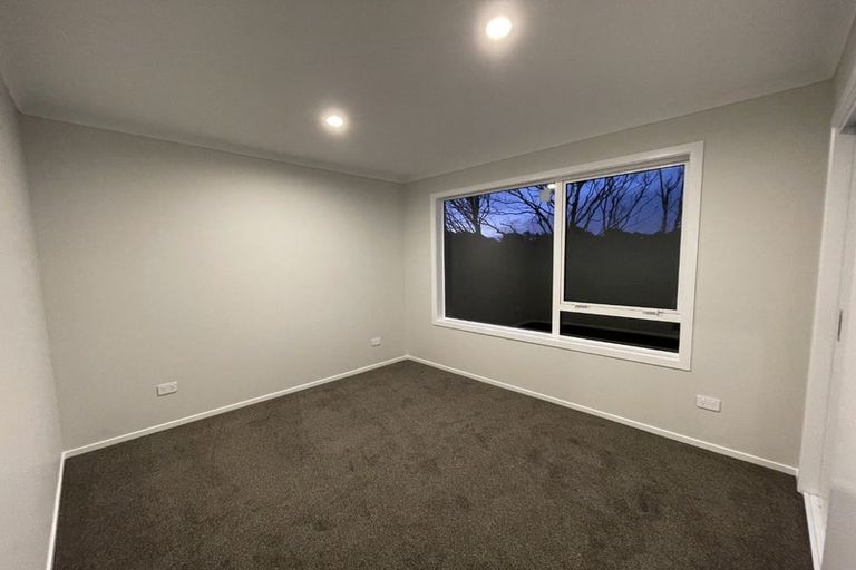 Photo of property in 16 Koreke Close, Kenepuru, Porirua, 5022