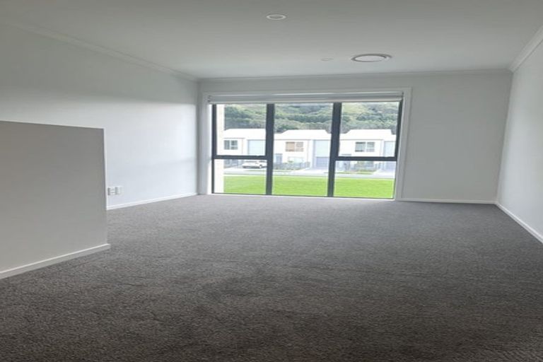 Photo of property in 4 Tokitoki Way, Kenepuru, Porirua, 5022