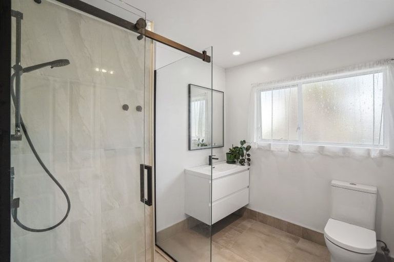 Photo of property in 7 Glengowan Place, Conifer Grove, Takanini, 2112