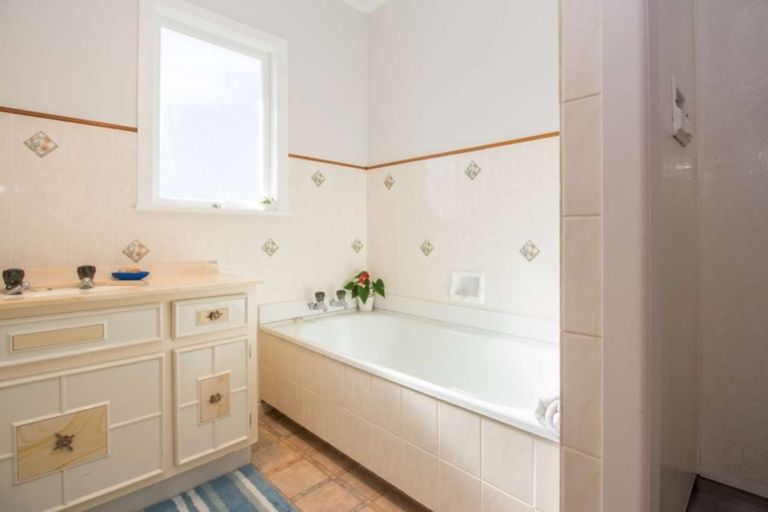 Photo of property in 35 Dip Road, Te Kamo, Whangarei, 0112