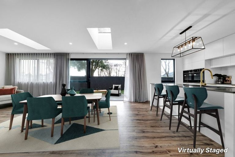 Photo of property in 74 Turuturu Road, Hawera, 4674