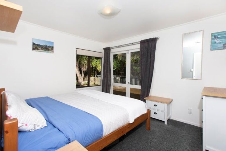 Photo of property in 2 Abbeygate Street, Birkdale, Auckland, 0626