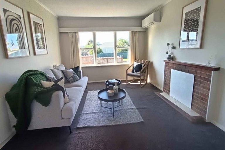 Photo of property in 1/45 Sutton Crescent, Papakura, 2110