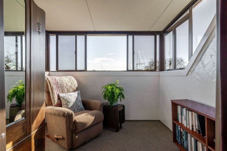Photo of property in 8 Mcarthur Street, Terrace End, Palmerston North, 4410