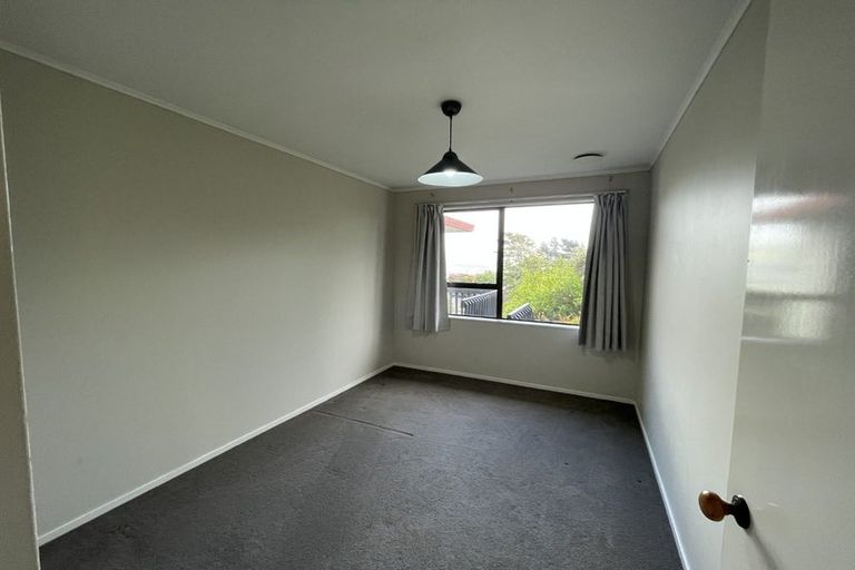 Photo of property in 8 Trinidad Crescent, Grenada Village, Wellington, 6037