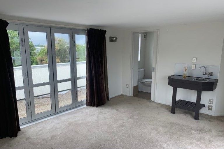 Photo of property in 88b Brockworth Place, Riccarton, Christchurch, 8011