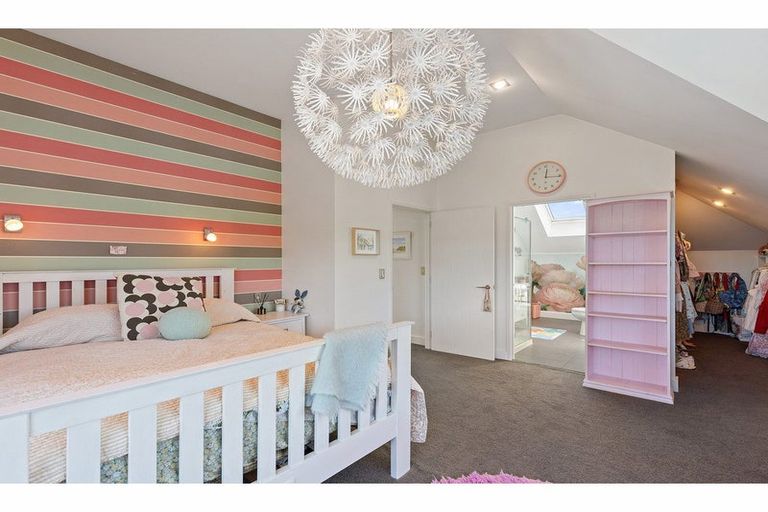 Photo of property in 94 Saint Martins Road, Saint Martins, Christchurch, 8022