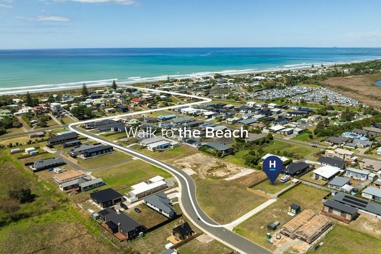 Photo of property in 60 Reel Road, Waihi Beach, 3611