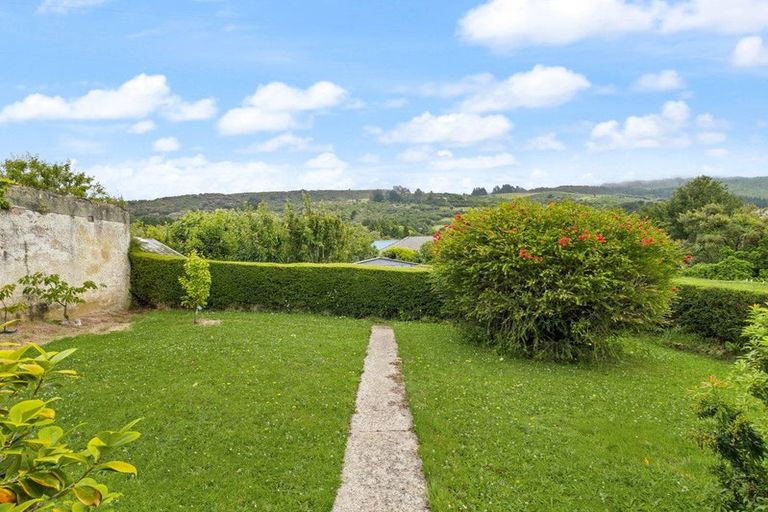 Photo of property in 16 Derwent Street, Helensburgh, Dunedin, 9010