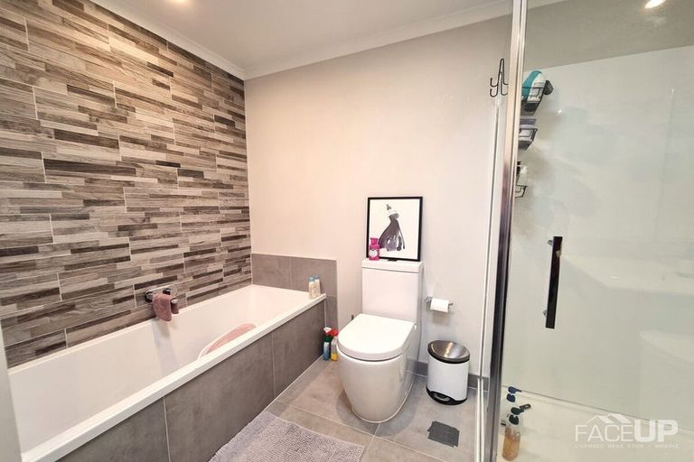 Photo of property in 31 Walter Merton Road, Hobsonville, Auckland, 0616