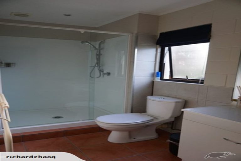 Photo of property in 3 Valdese Rise, Browns Bay, Auckland, 0630