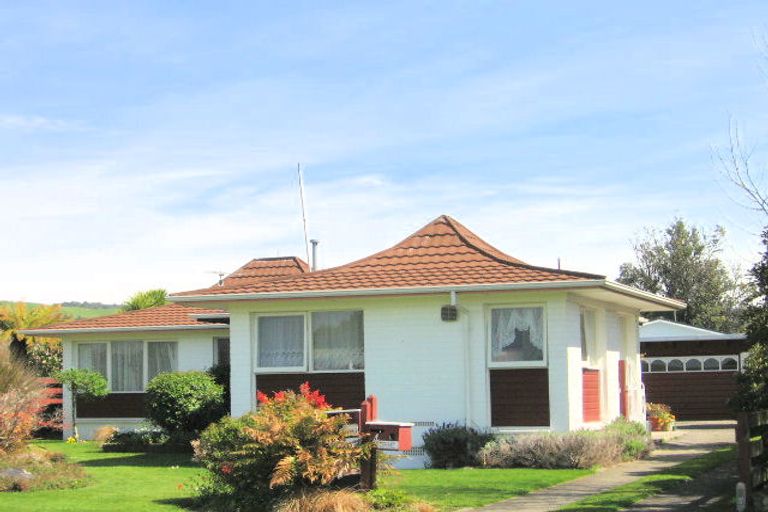 Photo of property in 4 Kamahi Place, Pukehangi, Rotorua, 3015