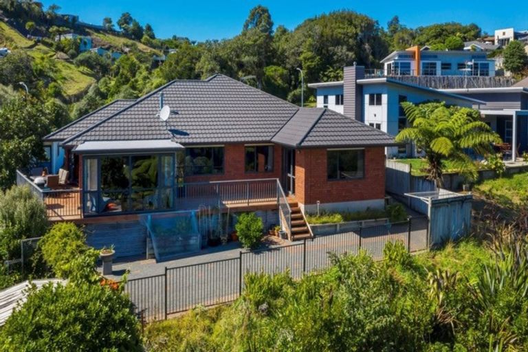 Photo of property in 223 Heta Road, Merrilands, New Plymouth, 4312