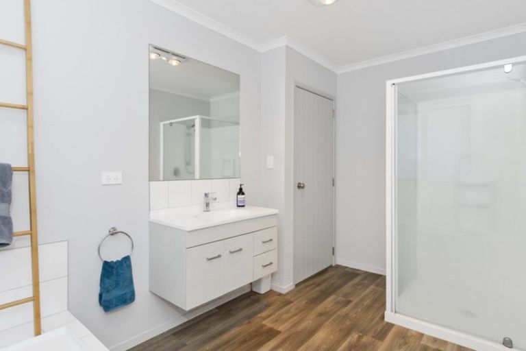 Photo of property in 15 Ponga Place, Papamoa Beach, Papamoa, 3118