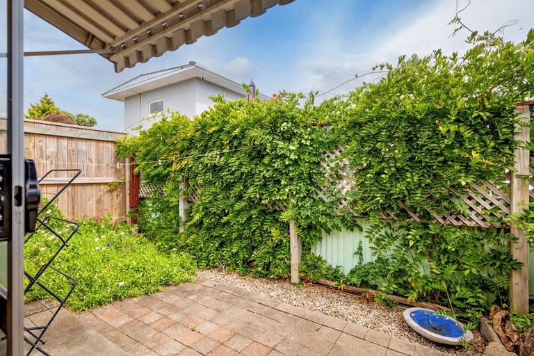 Photo of property in 2/145 Parkers Road, Tahunanui, Nelson, 7011