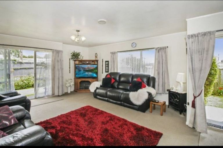 Photo of property in 131a Mangorei Road, Merrilands, New Plymouth, 4312