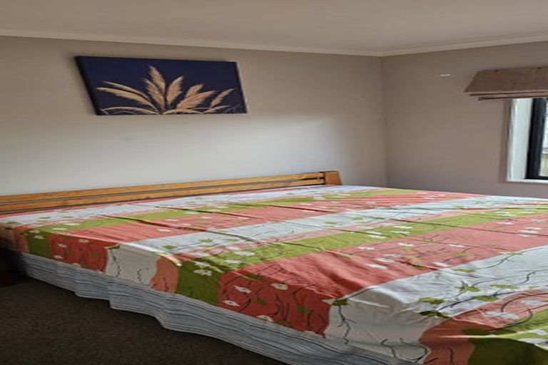 Photo of property in 5 Whitney Place, Rototuna North, Hamilton, 3210