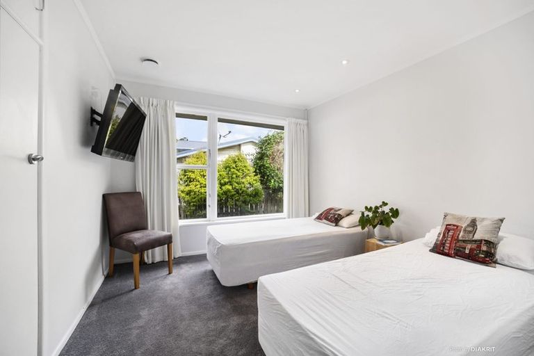 Photo of property in 22 Silverbirch Grove, Churton Park, Wellington, 6037