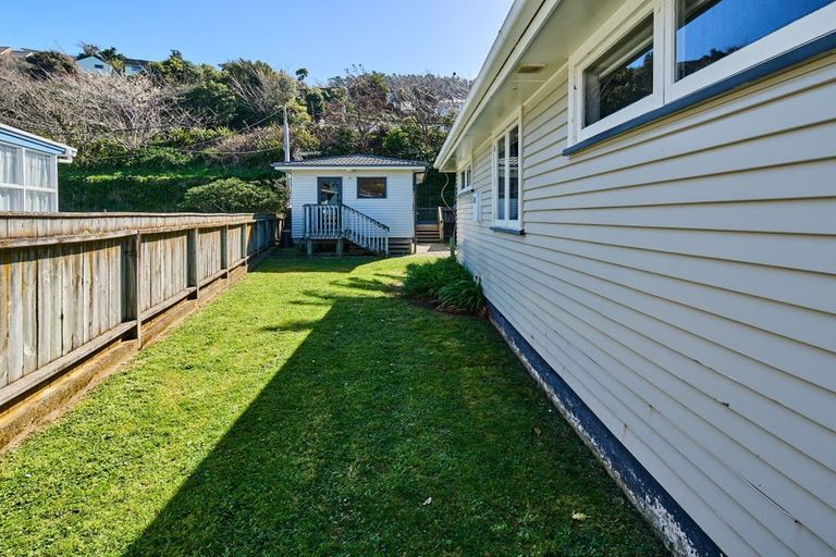 Photo of property in 316 Main Road, Tawa, Wellington, 5028