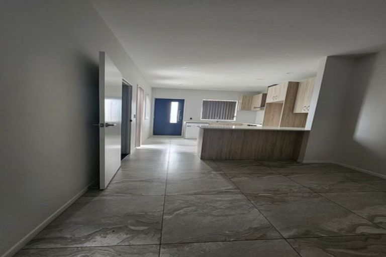 Photo of property in 9 Riroriro Close, Papakura, 2110