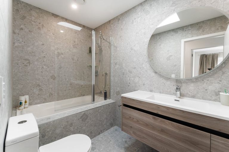 Photo of property in 952a East Coast Road, Northcross, Auckland, 0632