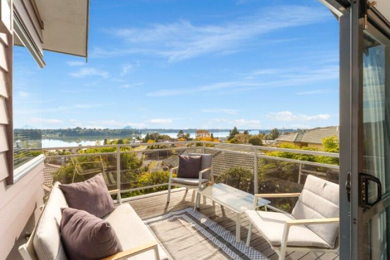 Photo of property in 36 Downing Place, Welcome Bay, Tauranga, 3112