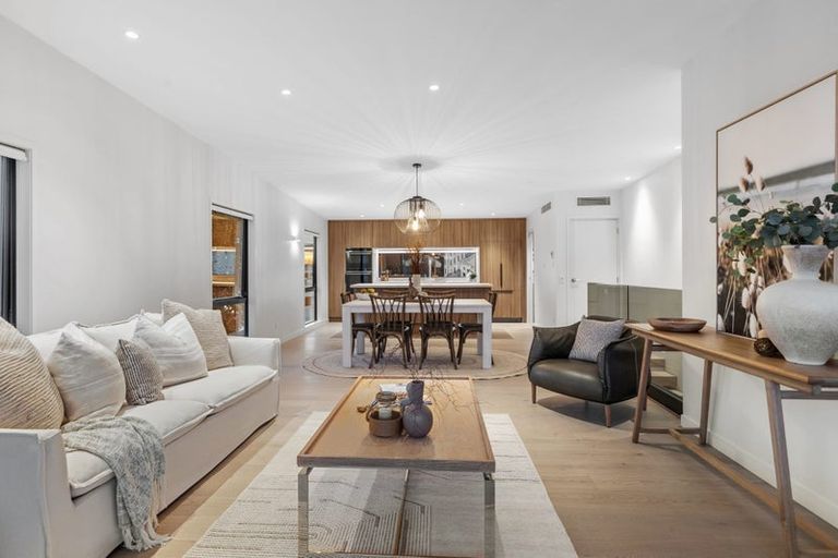 Photo of property in 12 Pitau Road, Mount Maunganui, 3116