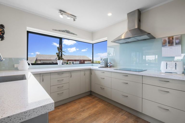 Photo of property in 42 Park Rise, Campbells Bay, Auckland, 0630
