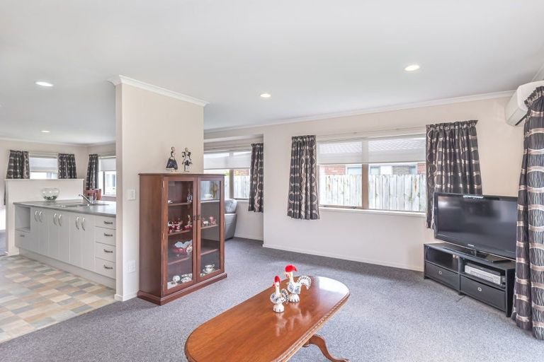 Photo of property in Trackside Villas, 54/91 Mako Mako Road, Levin, 5510