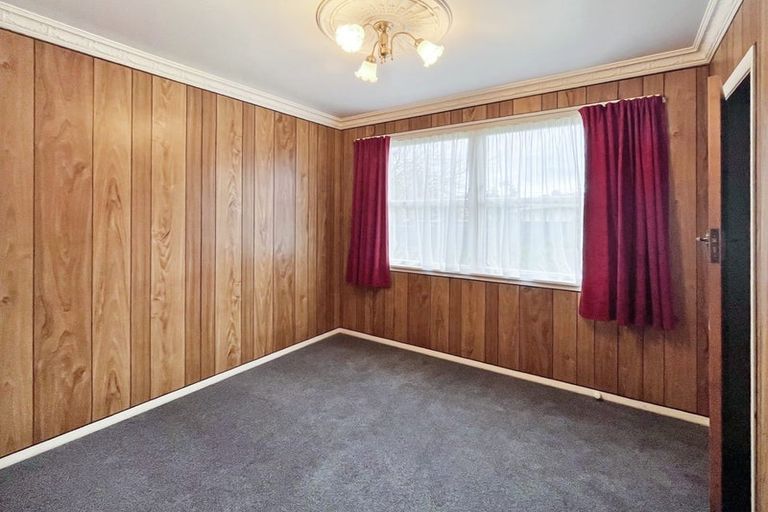 Photo of property in 12 Sutherland Crescent, Westbrook, Palmerston North, 4412