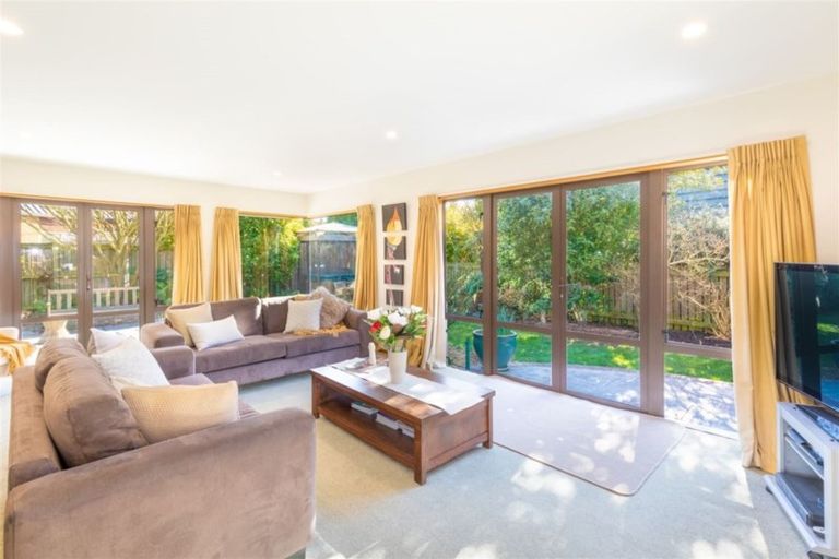 Photo of property in 23 Ilam Park Place, Ilam, Christchurch, 8041