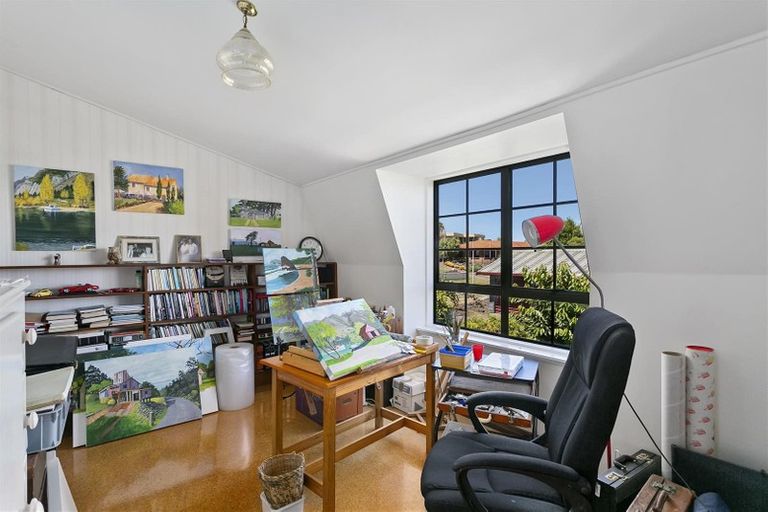 Photo of property in 46 Arrowsmith Avenue, Waipahihi, Taupo, 3330