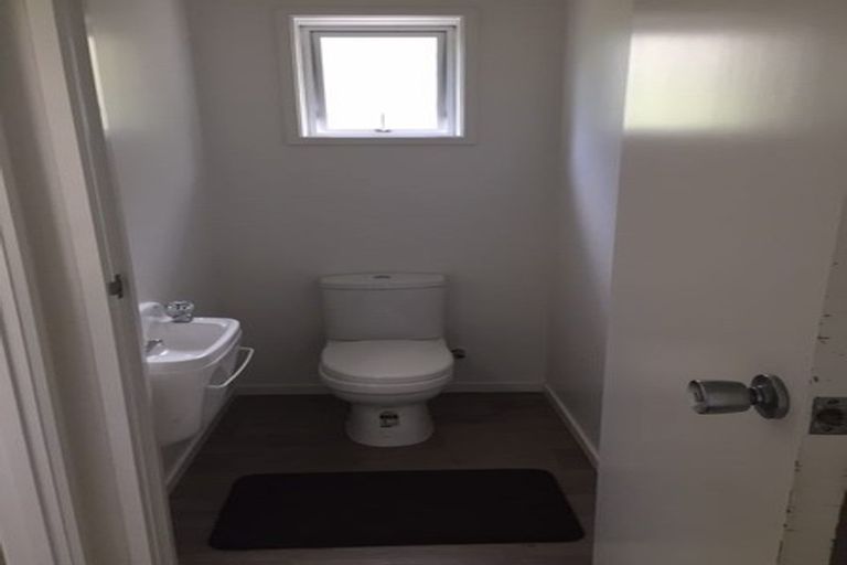 Photo of property in 22 Glenelg Road, Red Beach, 0932